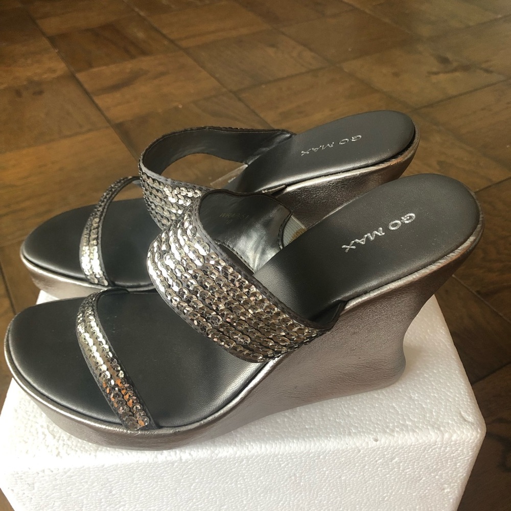 Slides- Silver Gray NEW - Picture 3 of 4